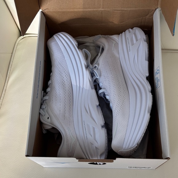 HOKA BONDI 8 WIDE Women Running Shoes in Turquoise Purple, Comes in Box as shown - Picture 6 of 11